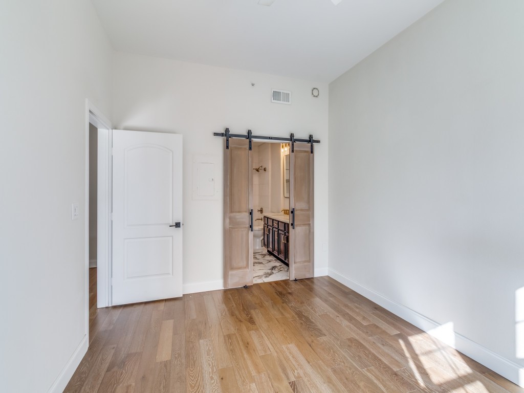 3225 Turtle Creek Boulevard 545