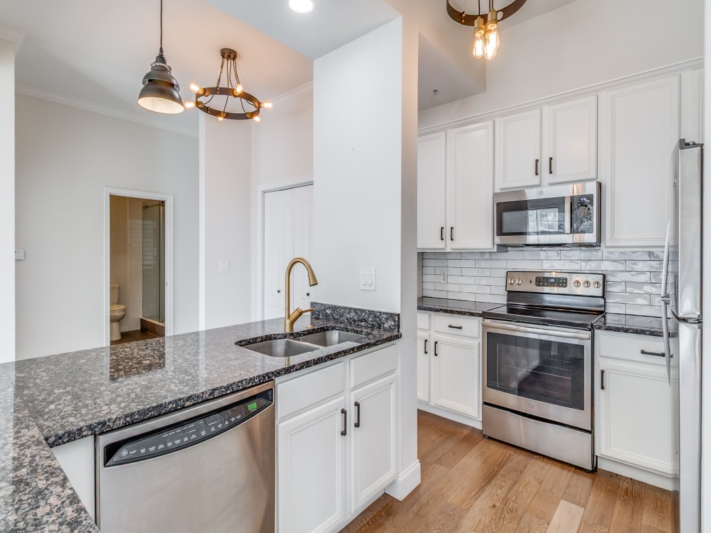 3225 Turtle Creek Boulevard 545