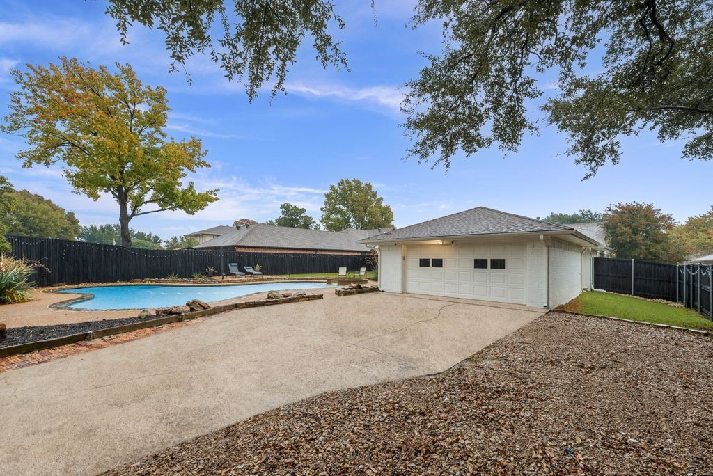2309 Heather Hill Lane