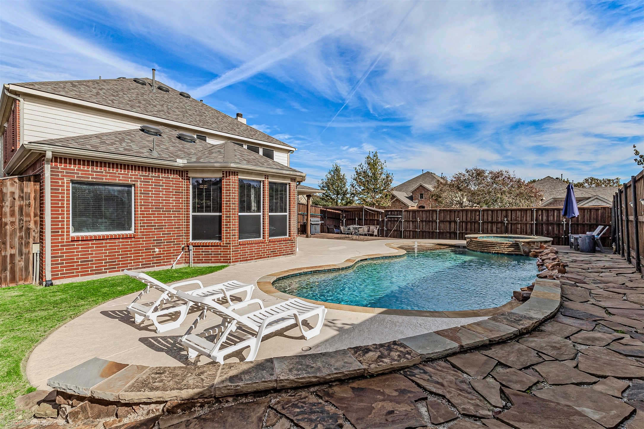204 Leonard Way