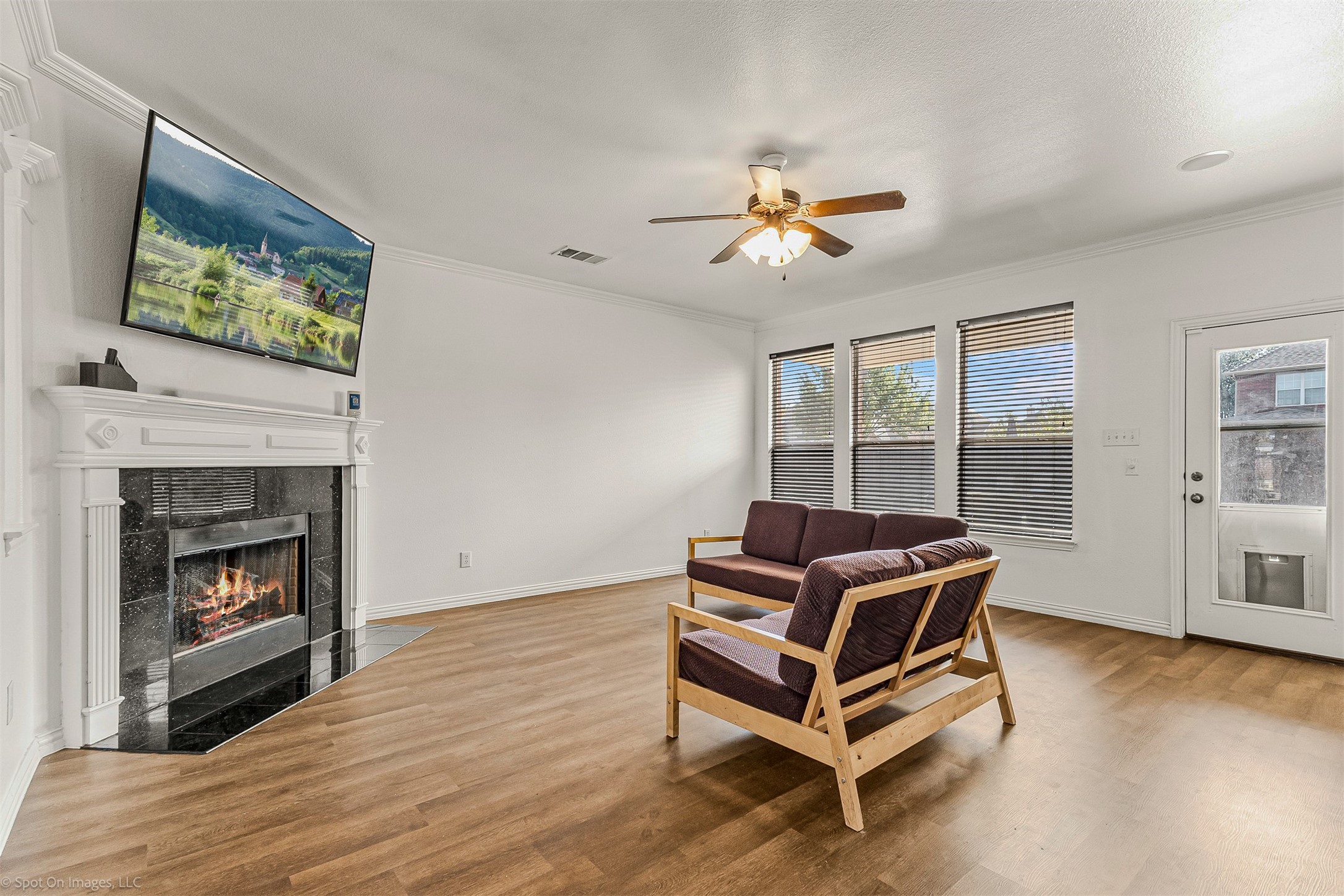204 Leonard Way
