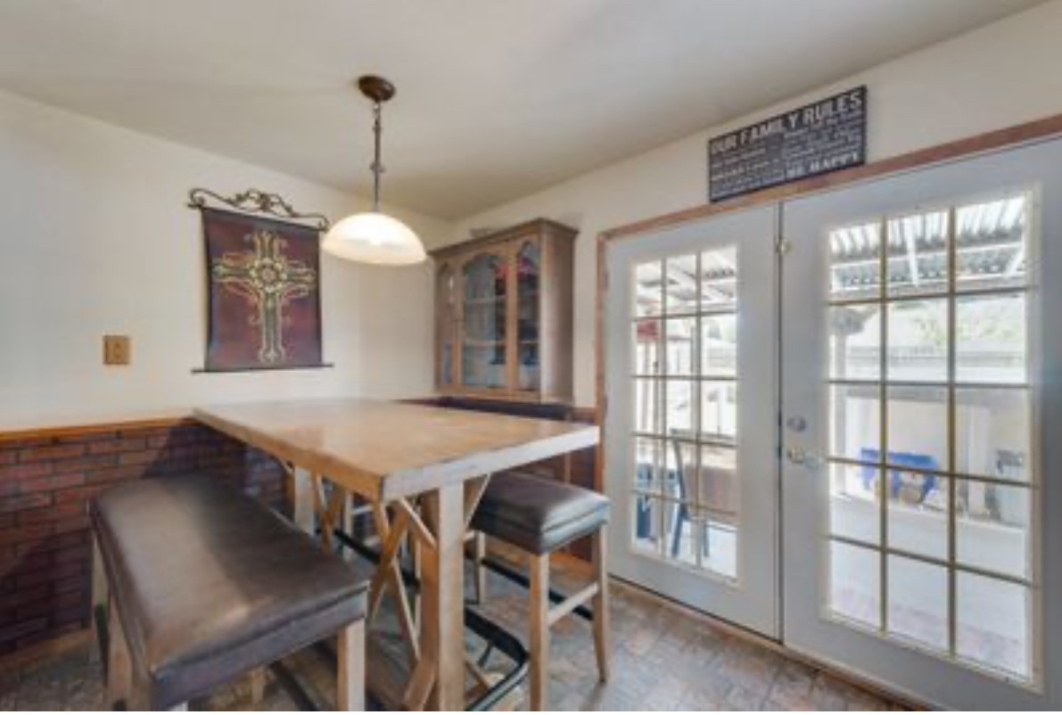13240 Saratoga Lane