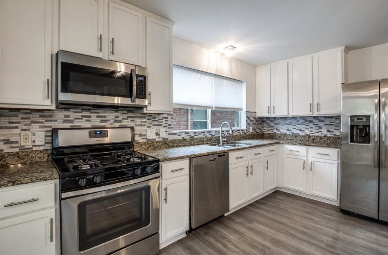 5904 Mariposa Drive