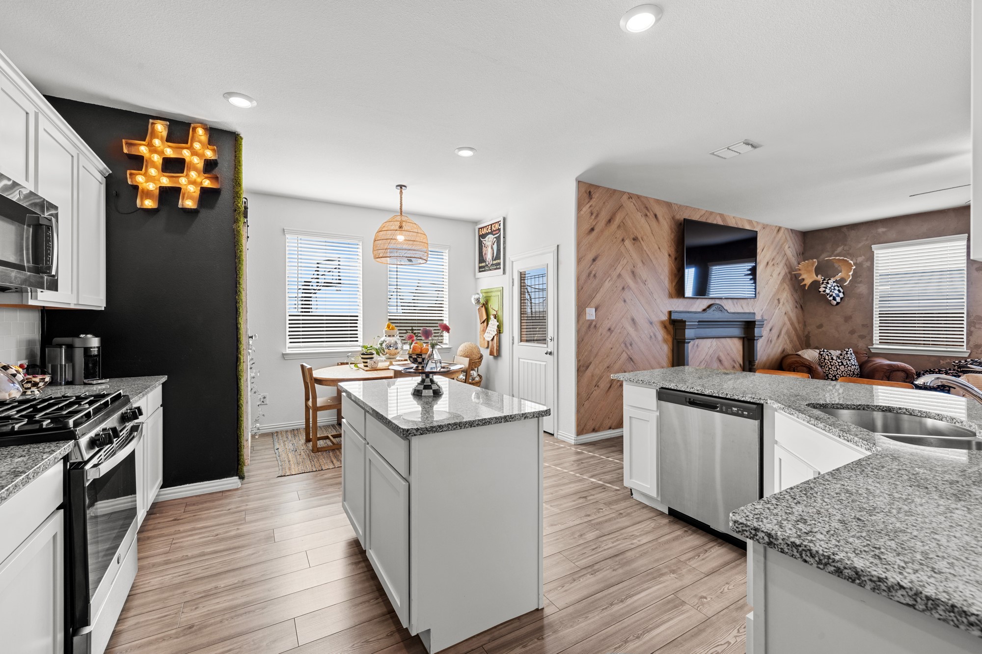 7101 Crepe Myrtle Avenue