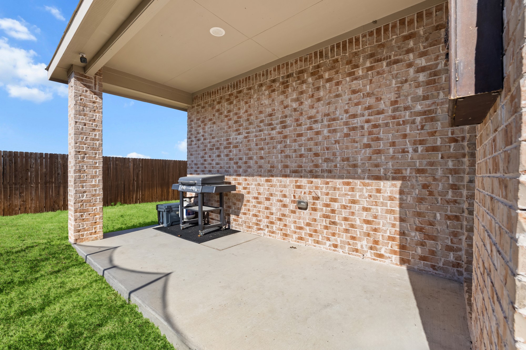 7101 Crepe Myrtle Avenue