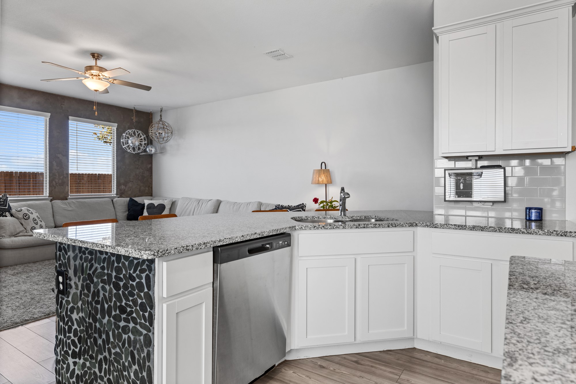 7101 Crepe Myrtle Avenue