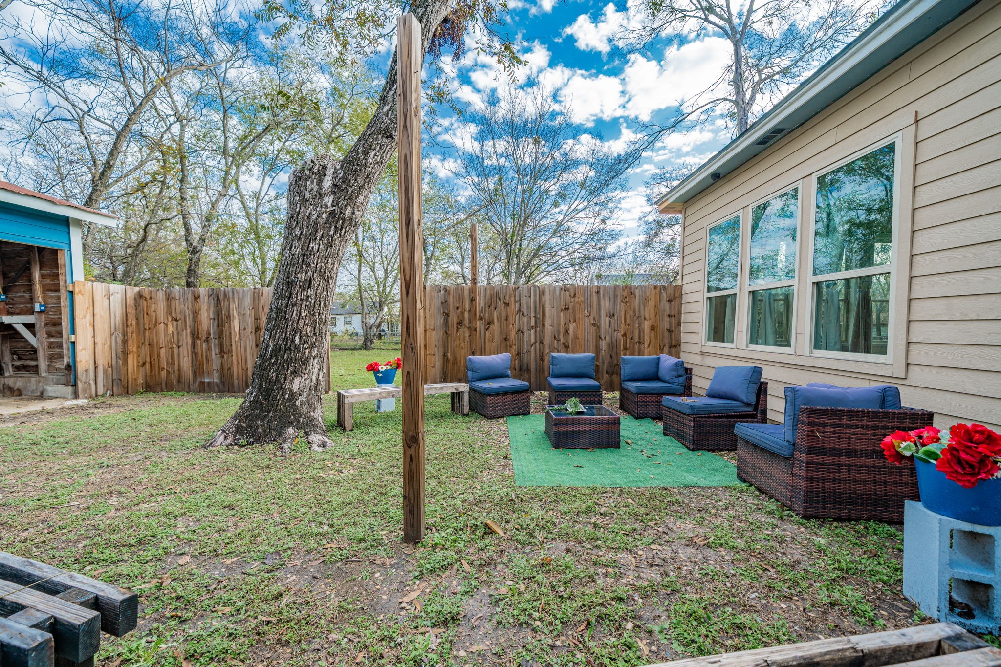 301 E 2nd North Street