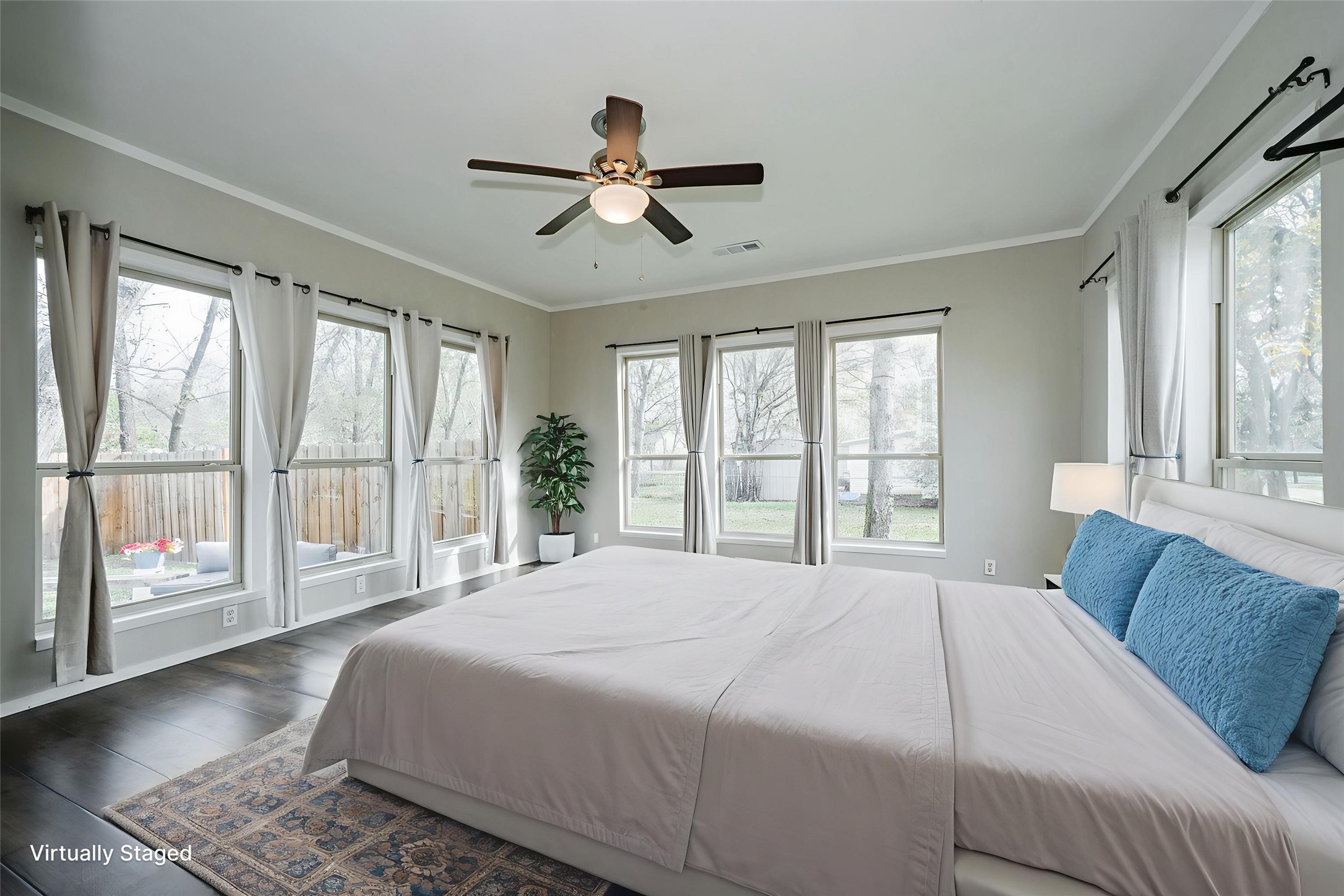 301 E 2nd North Street