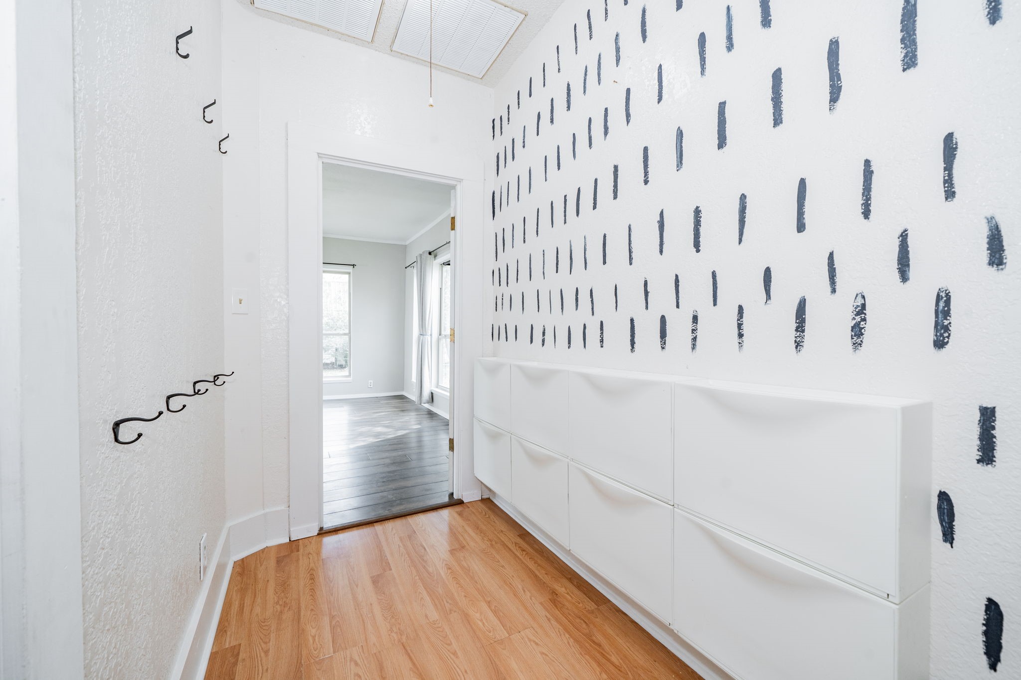 301 E 2nd North Street