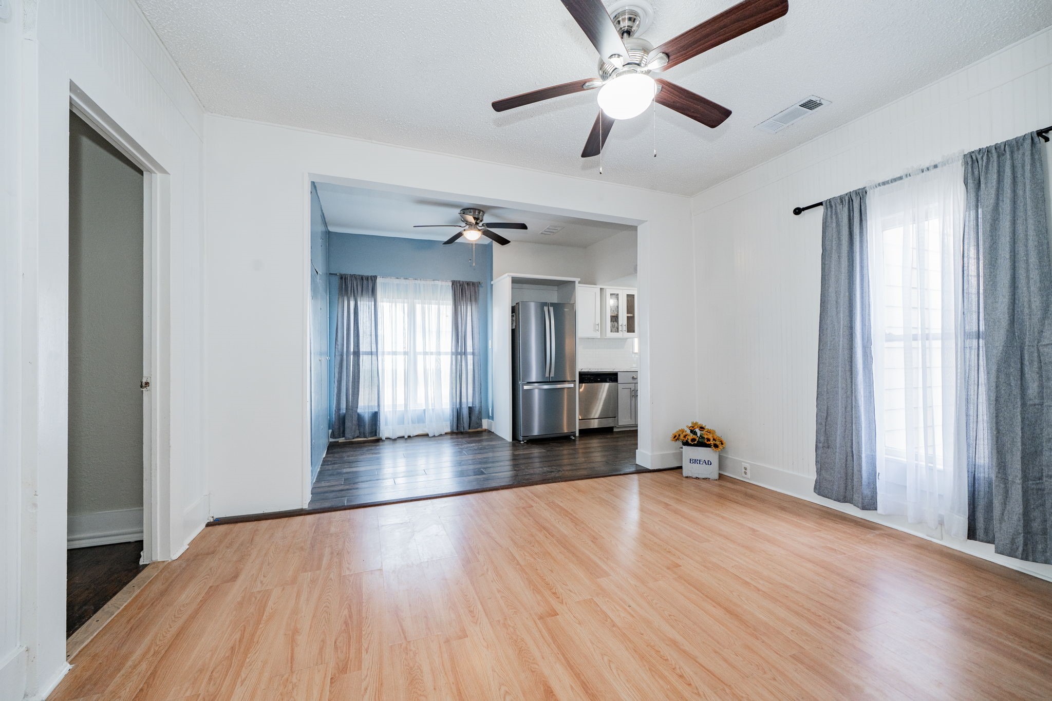 301 E 2nd North Street