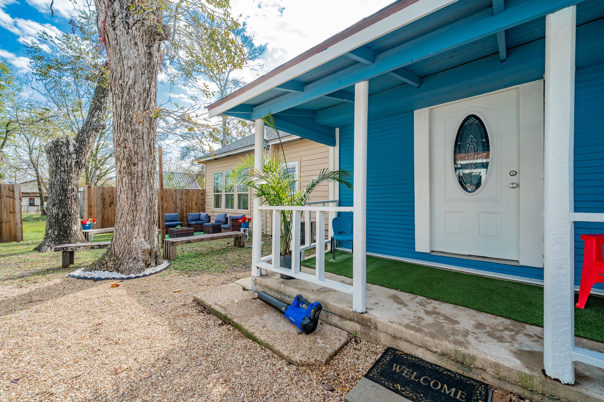 301 E 2nd North Street