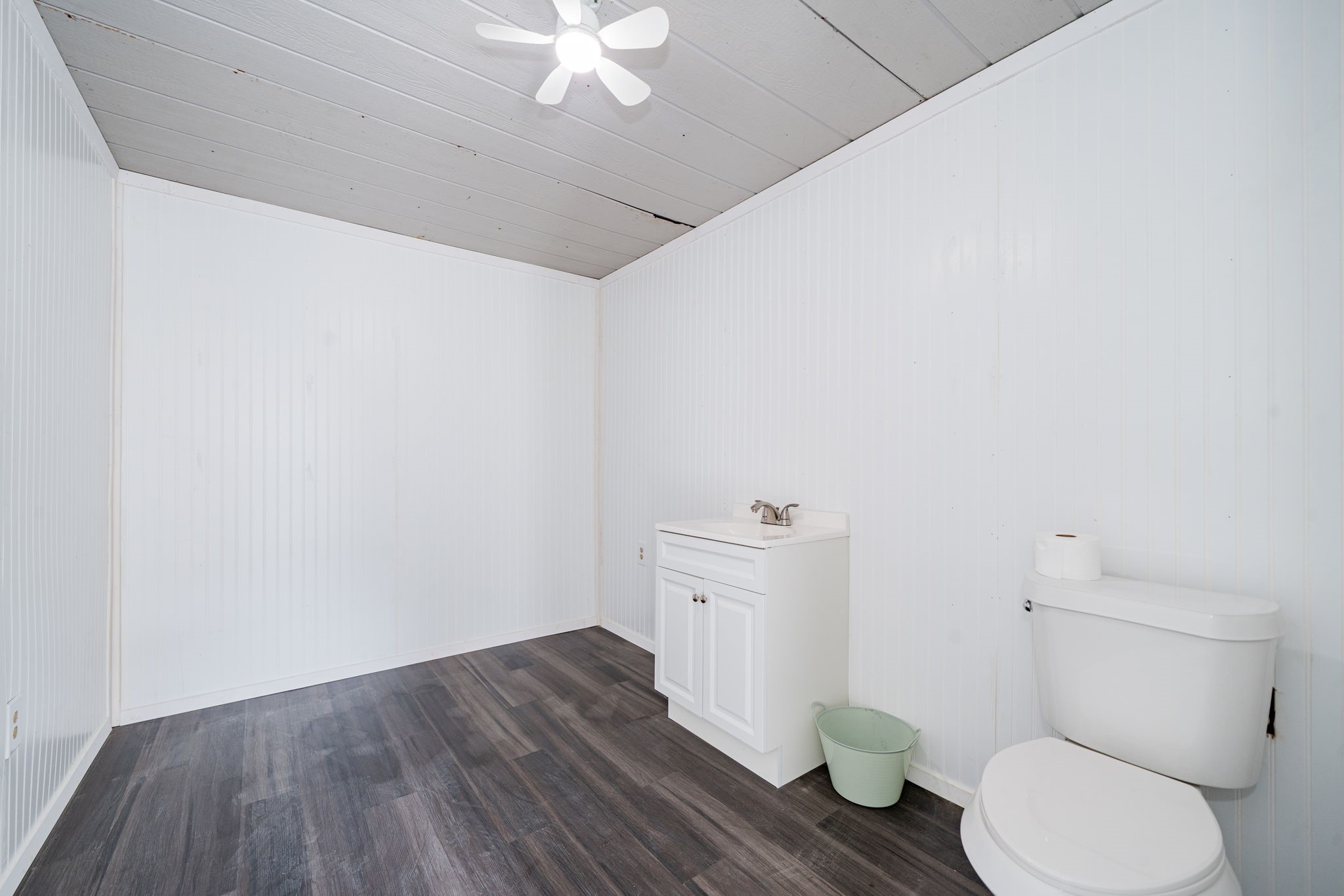 301 E 2nd North Street