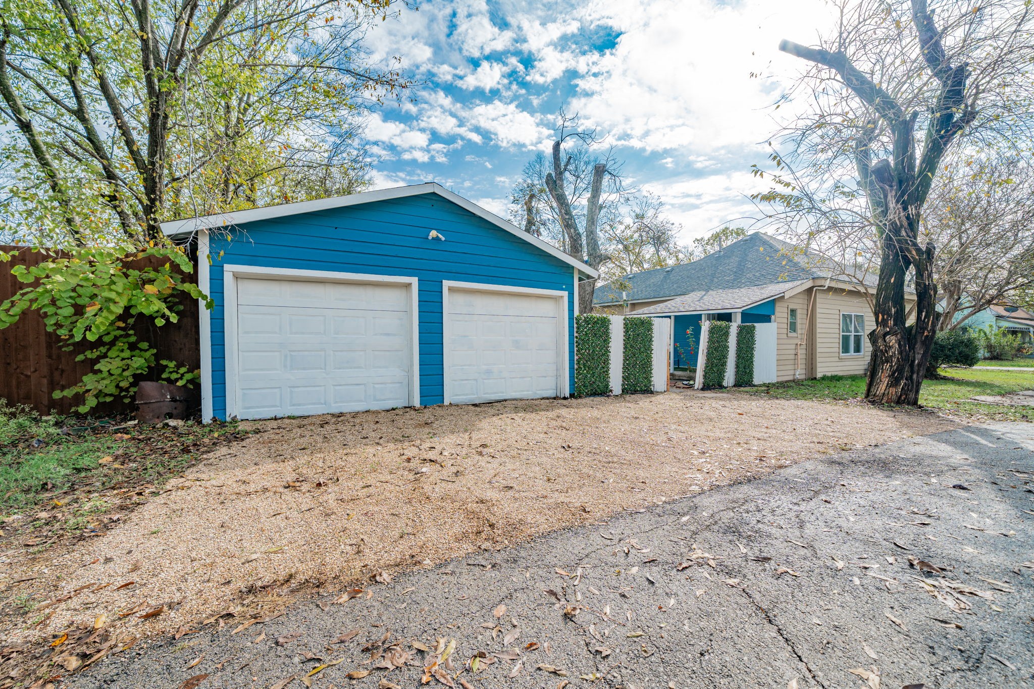 301 E 2nd North Street