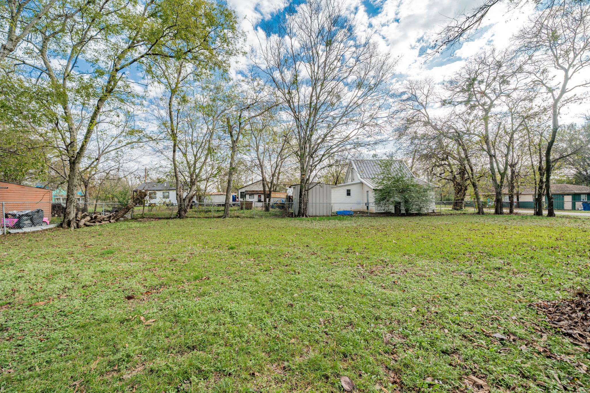 301 E 2nd North Street
