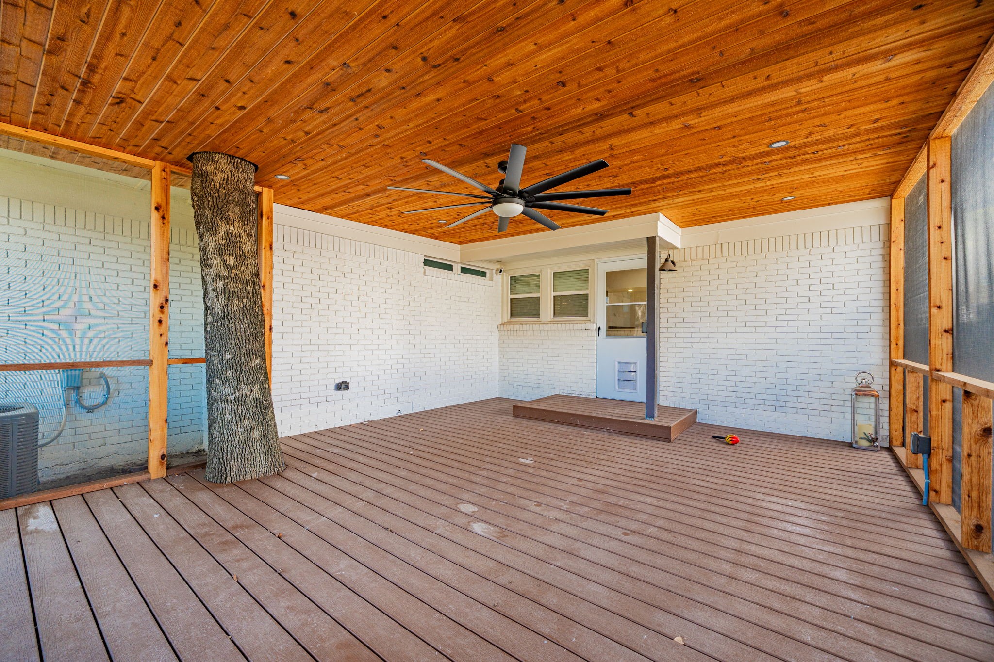 9914 Estacado Drive