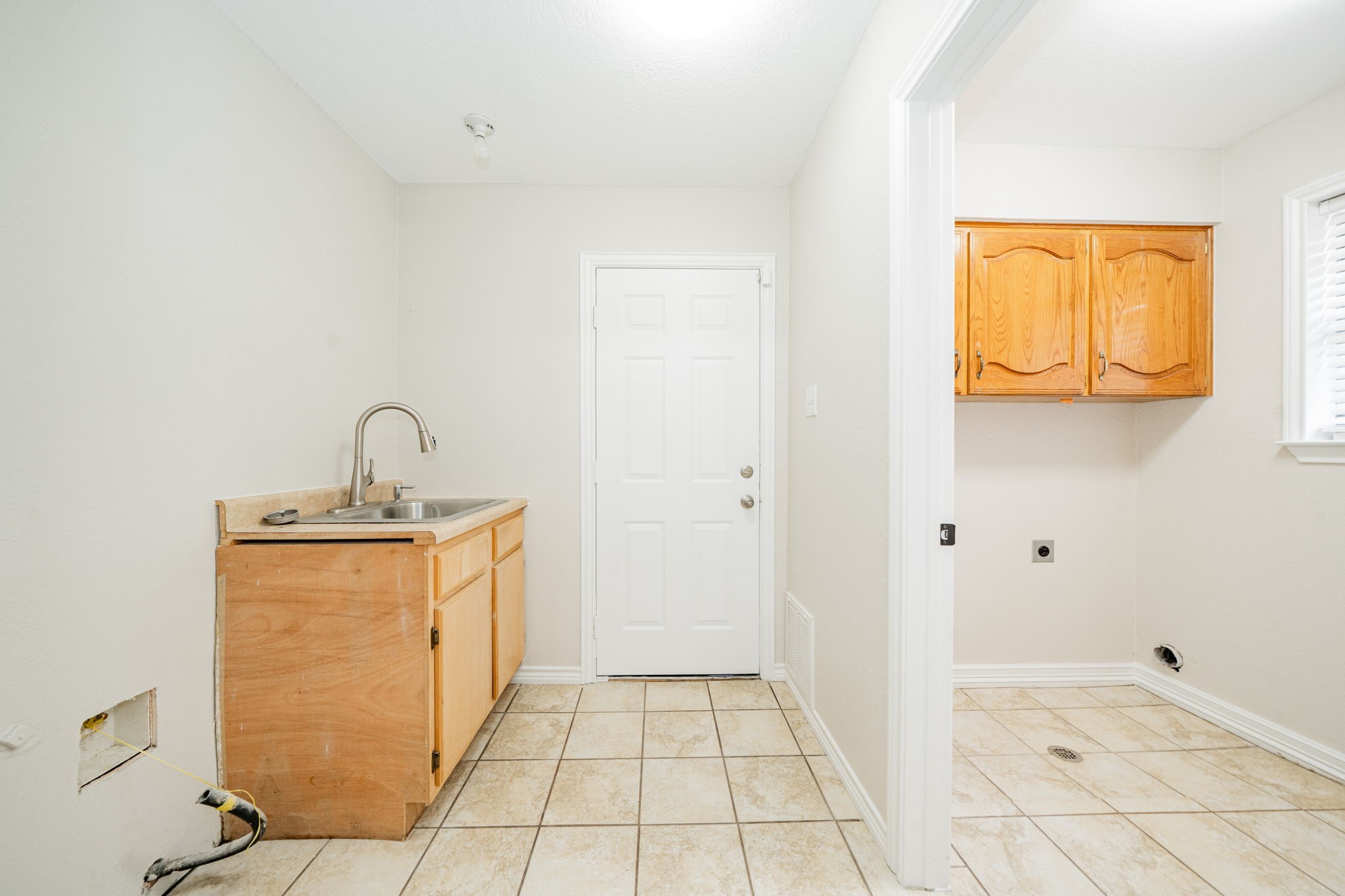 5612 E State Highway 243