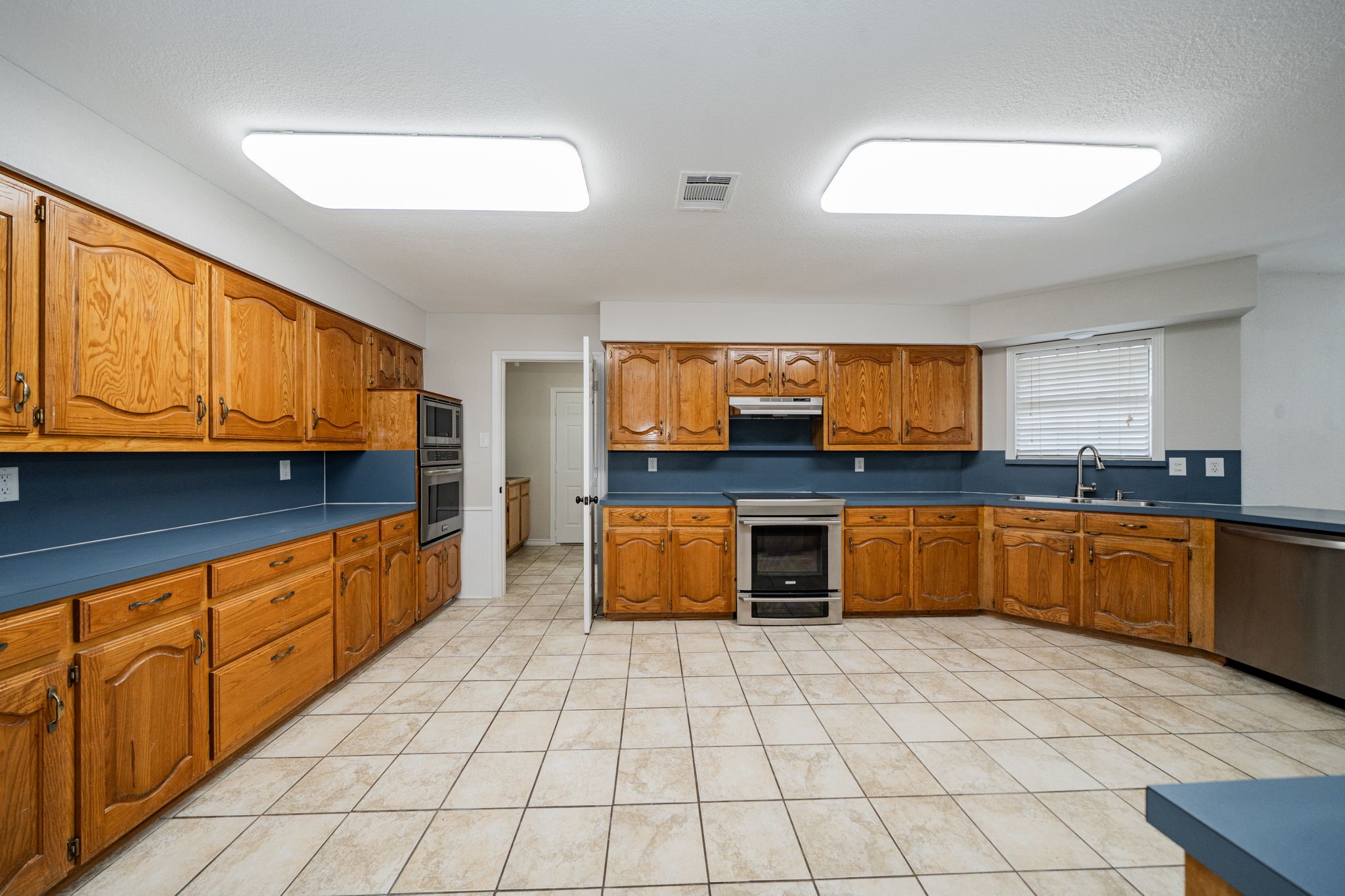 5612 E State Highway 243