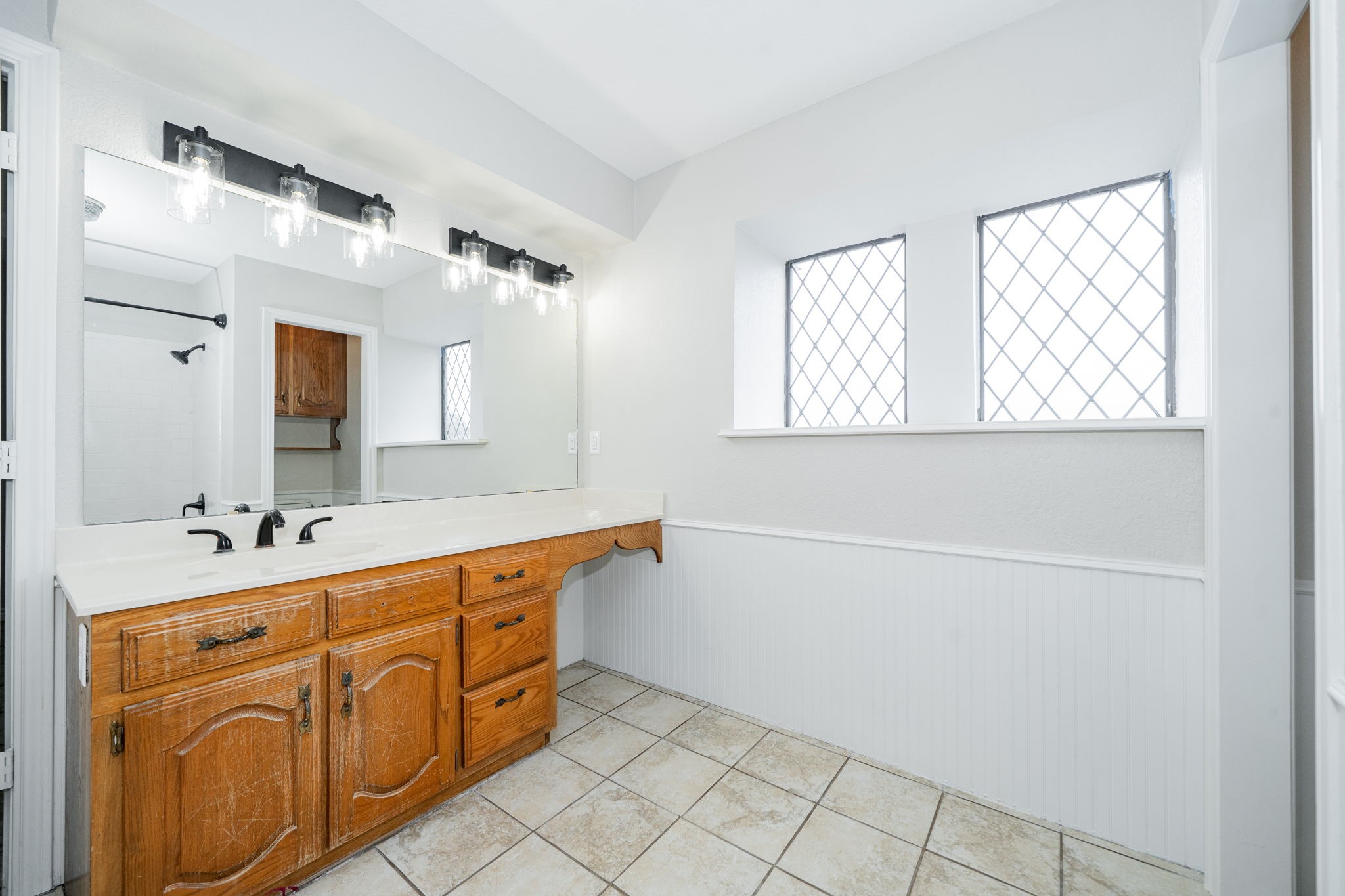 5612 E State Highway 243