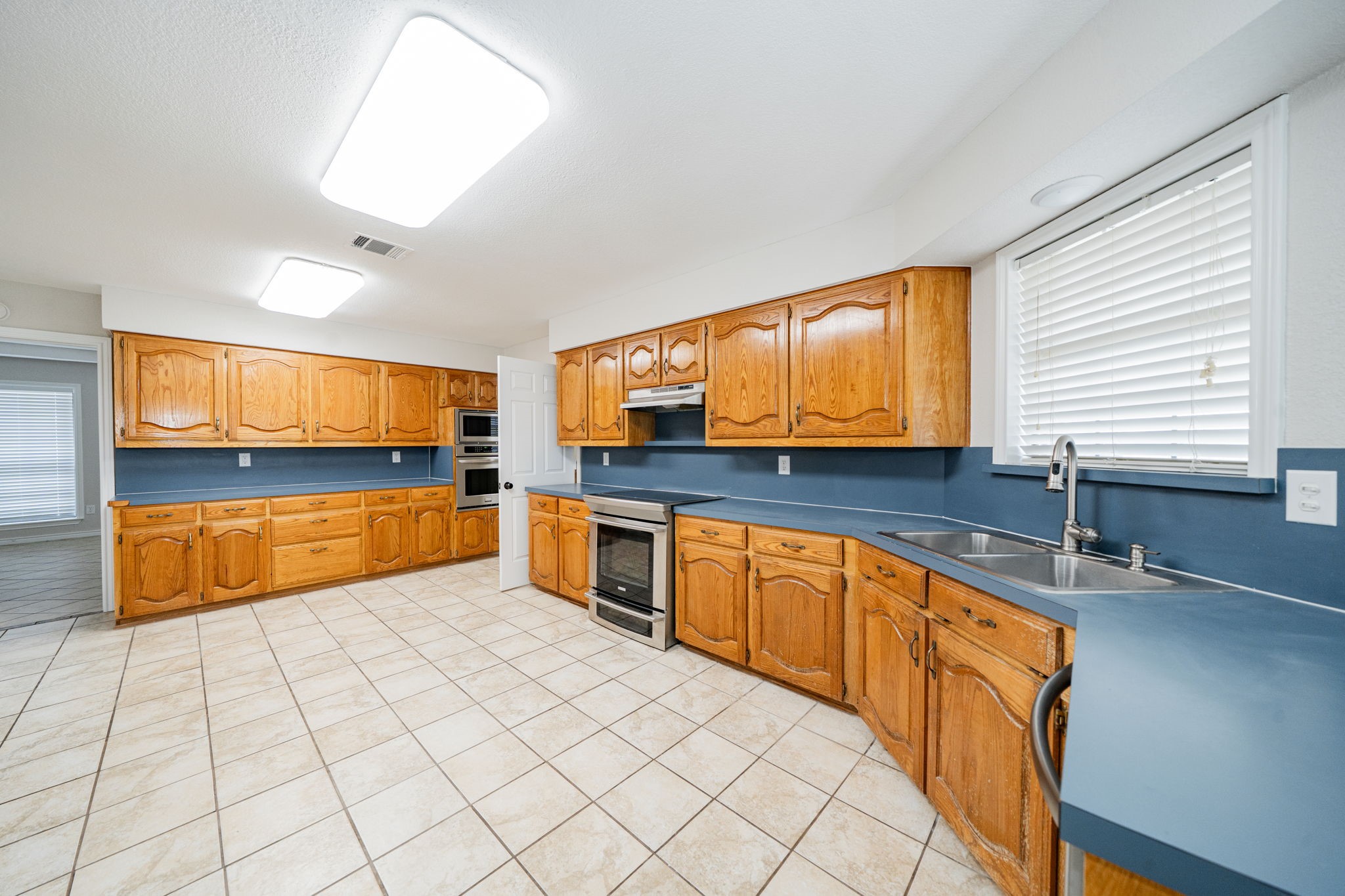 5612 E State Highway 243