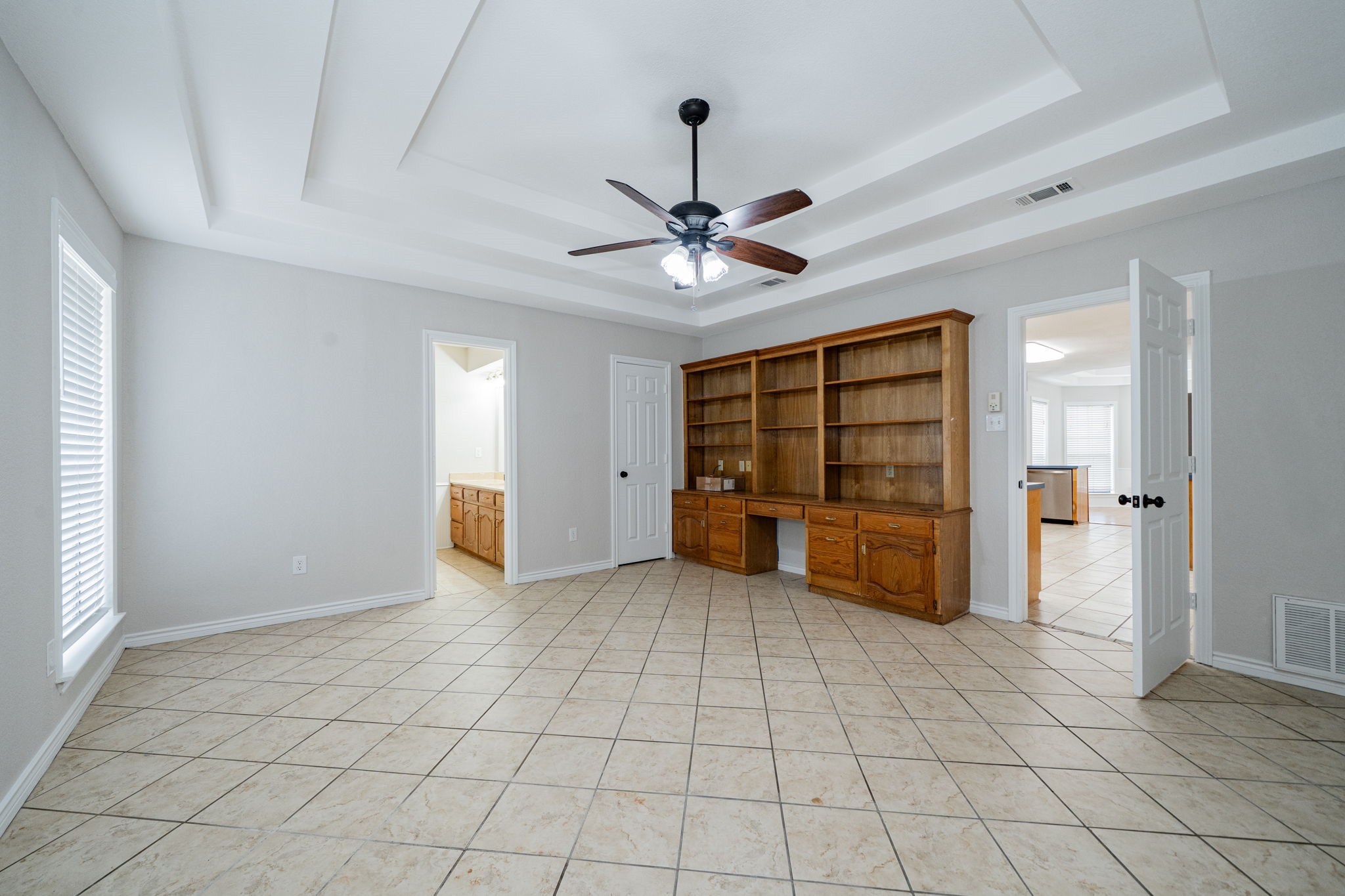 5612 E State Highway 243