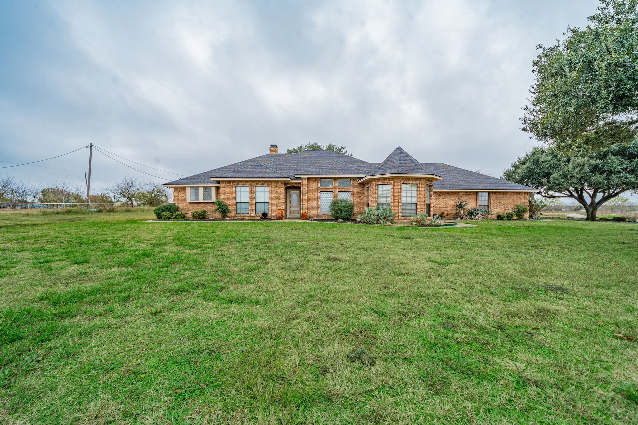 5612 E State Highway 243