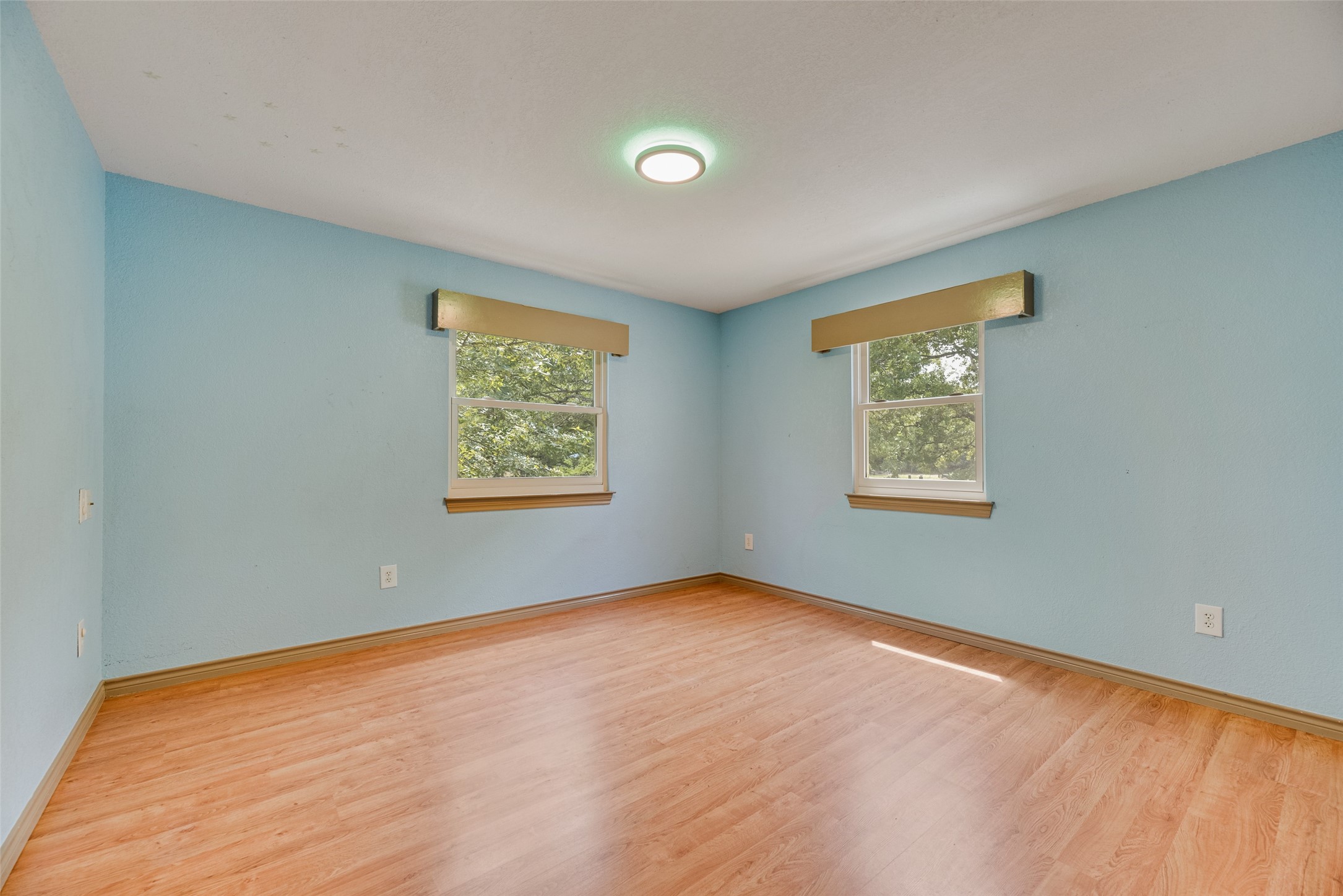 9712 County Road 2432