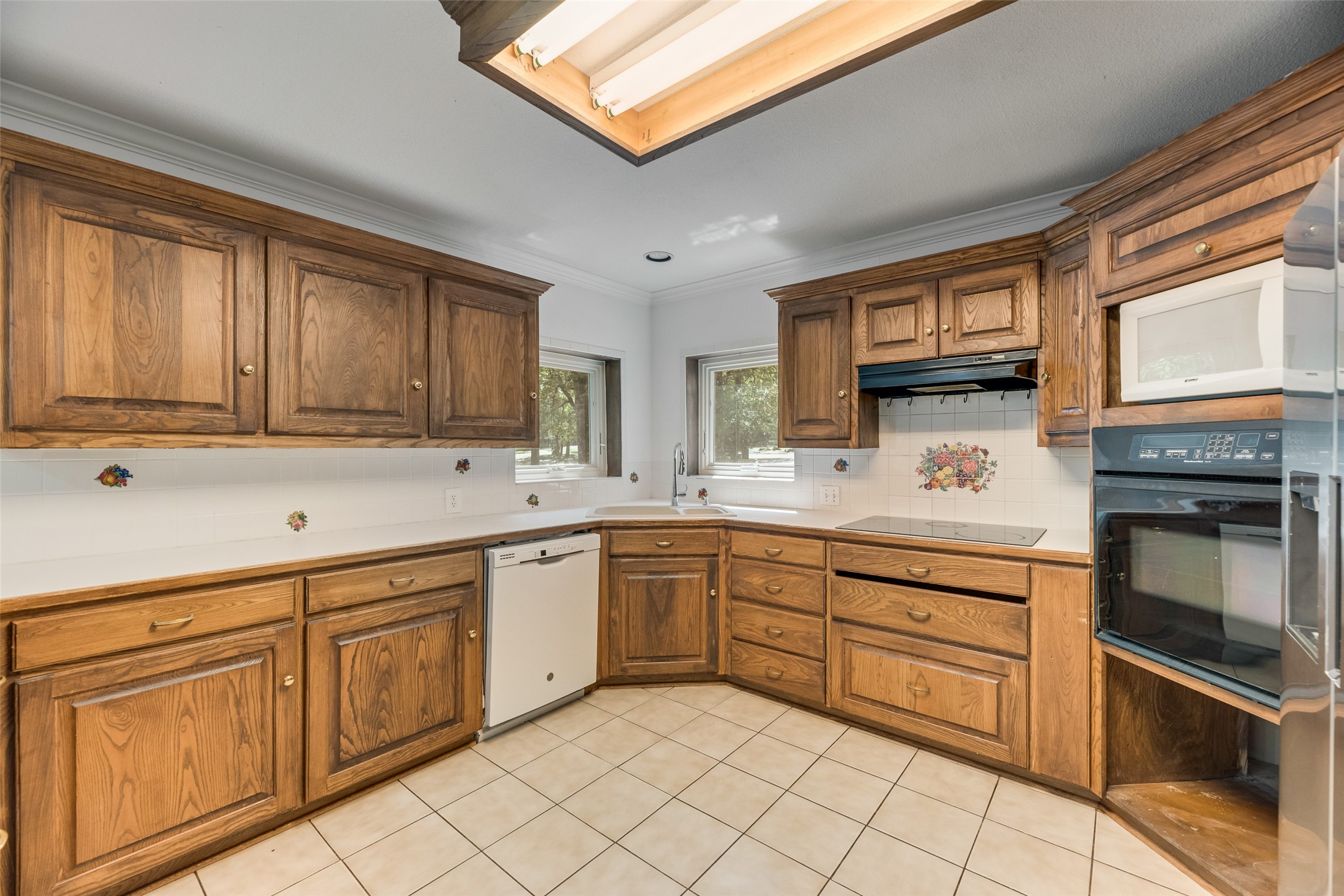 9712 County Road 2432