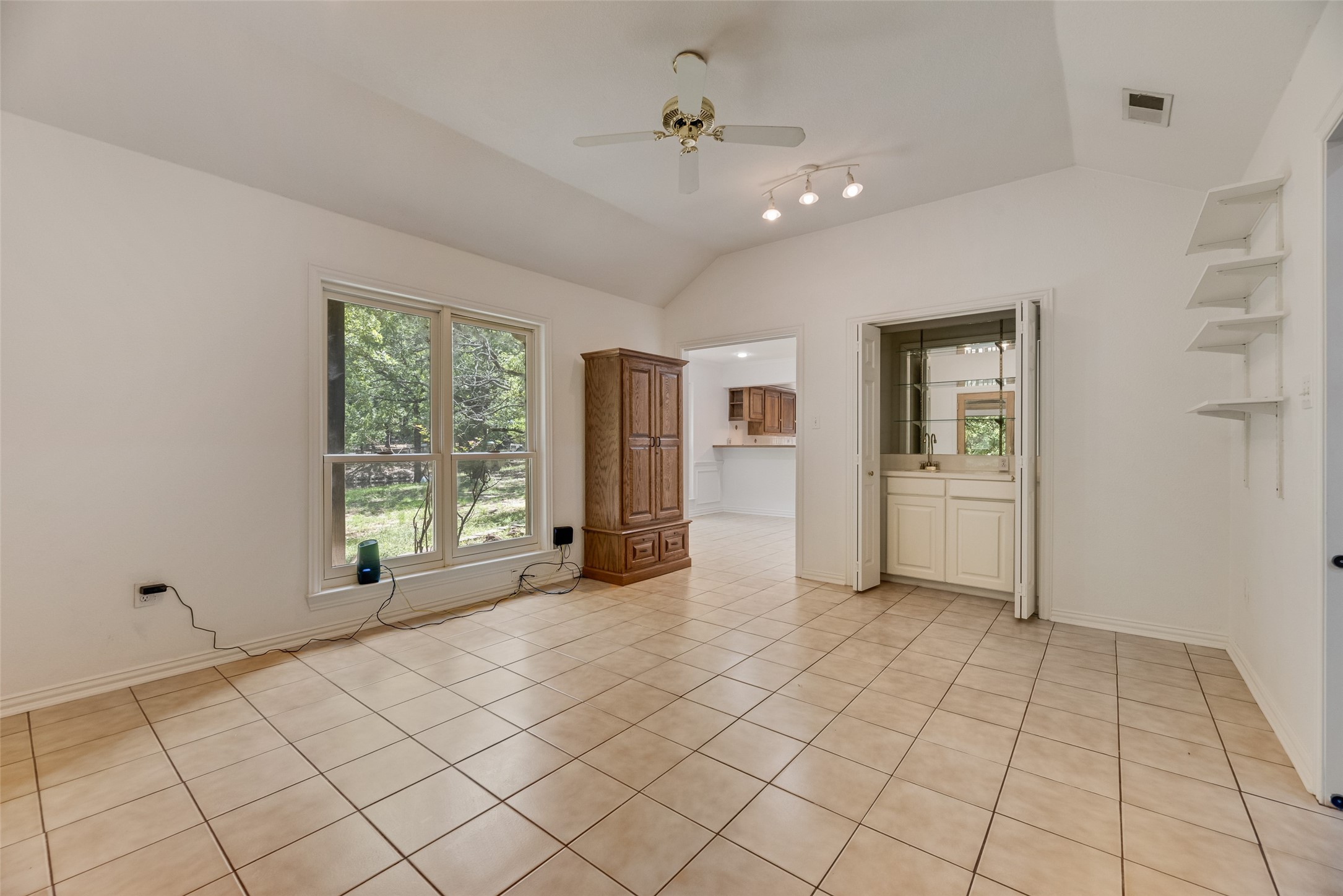 9712 County Road 2432