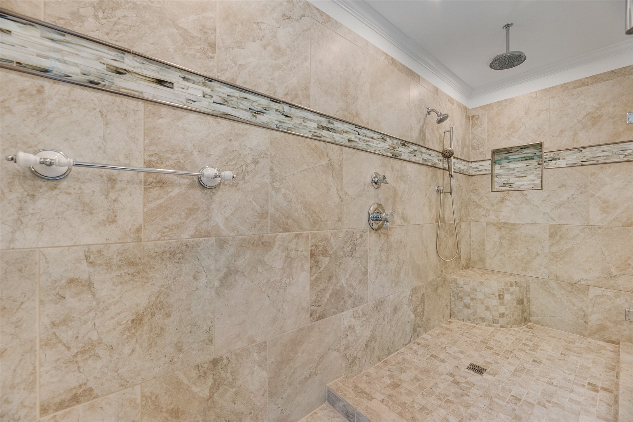 9712 County Road 2432