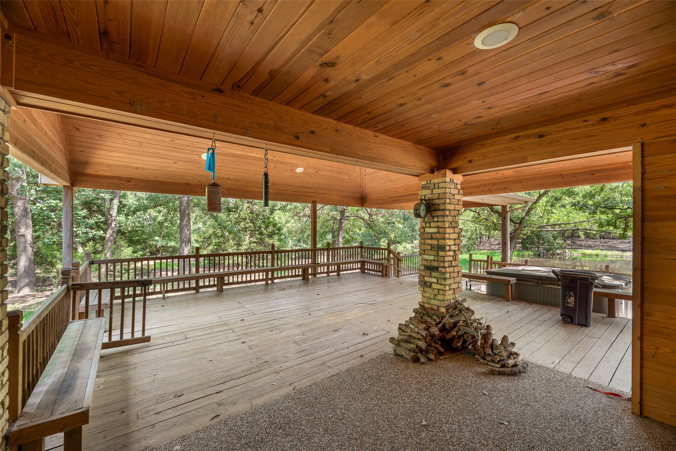 9712 County Road 2432