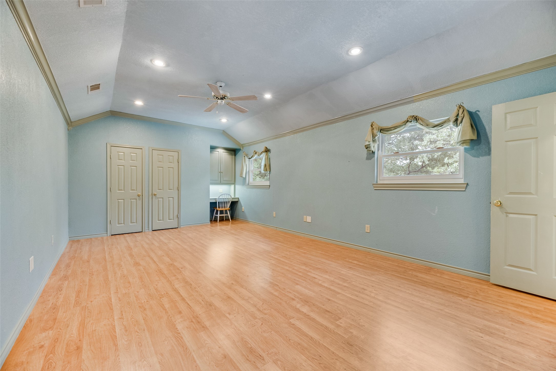 9712 County Road 2432