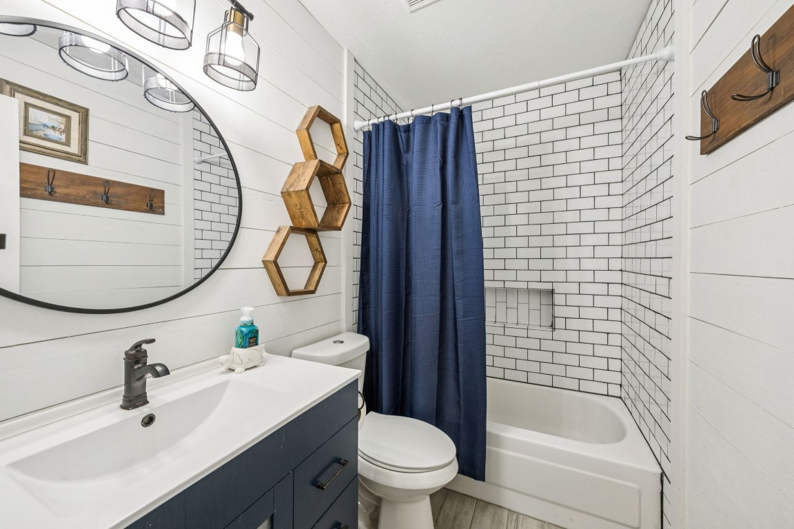 1111 Sheppard Lane