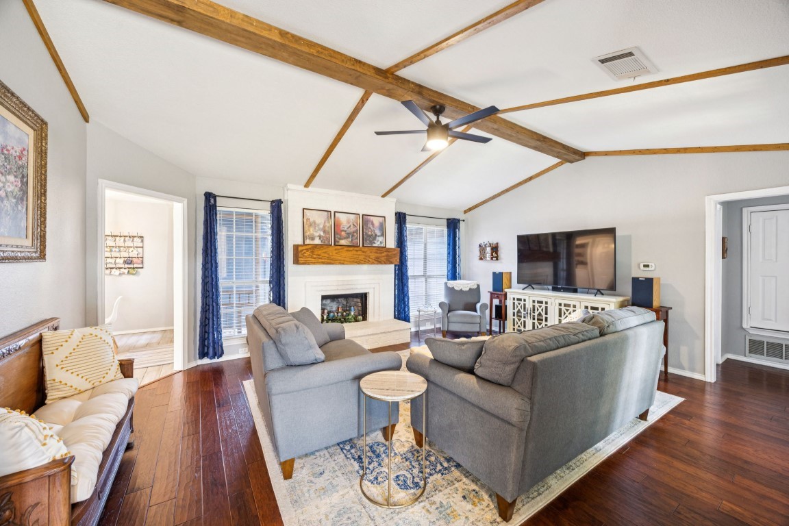 1111 Sheppard Lane