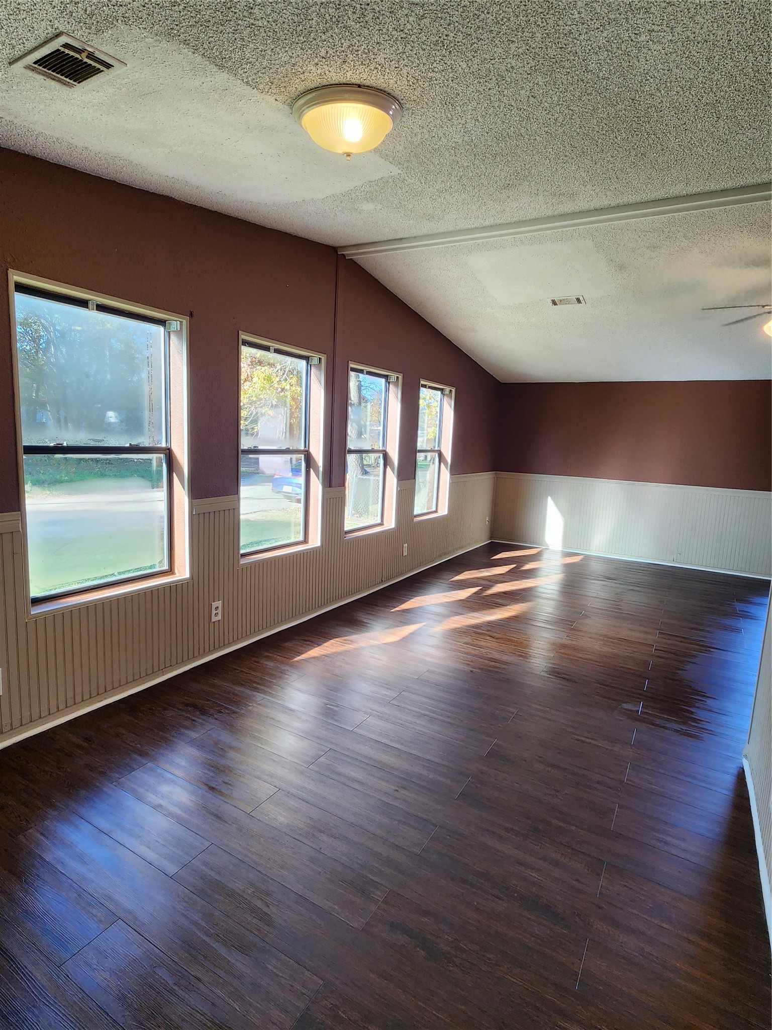 7679 Lindy Lane