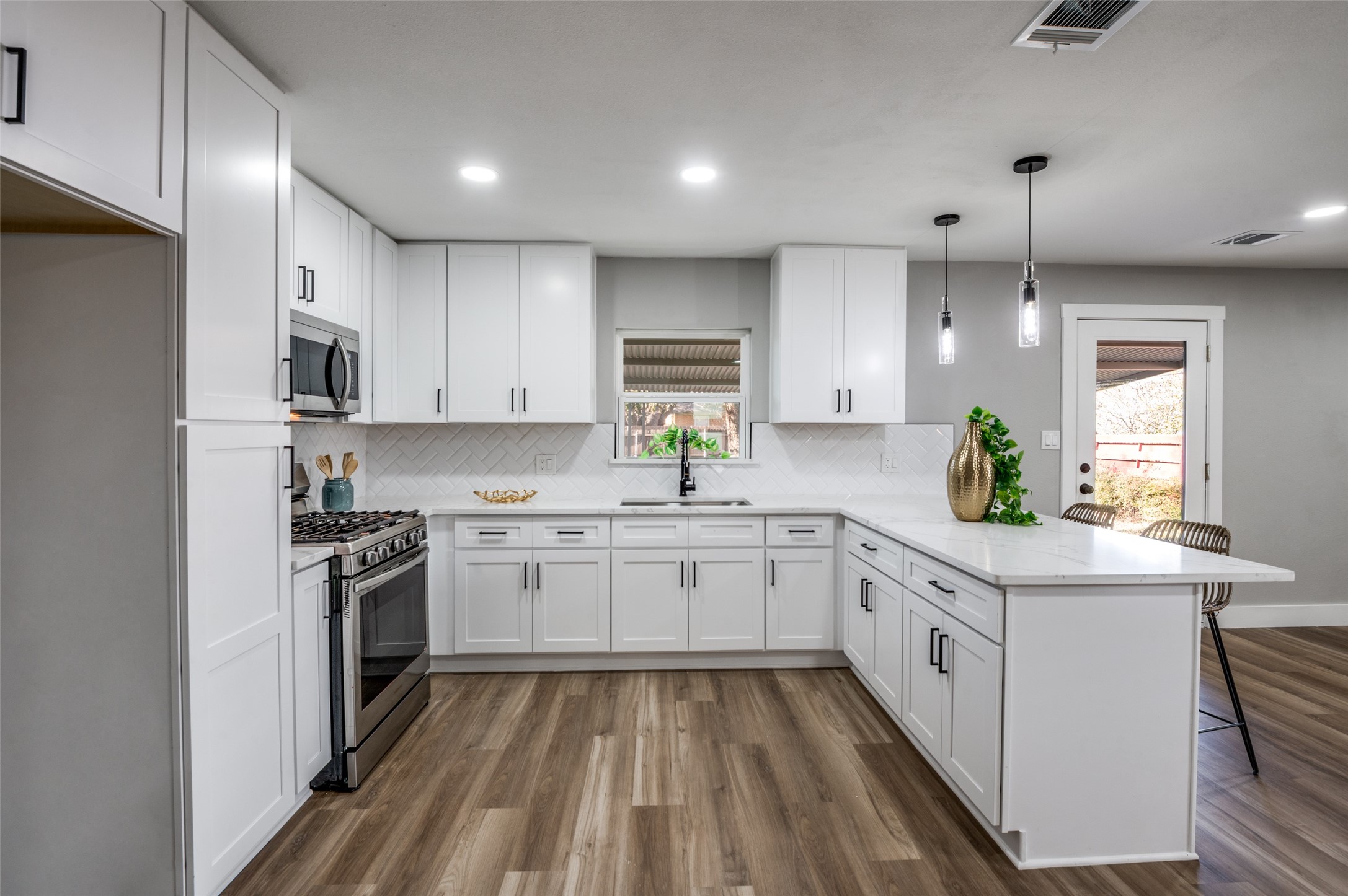 13421 Glenside Drive