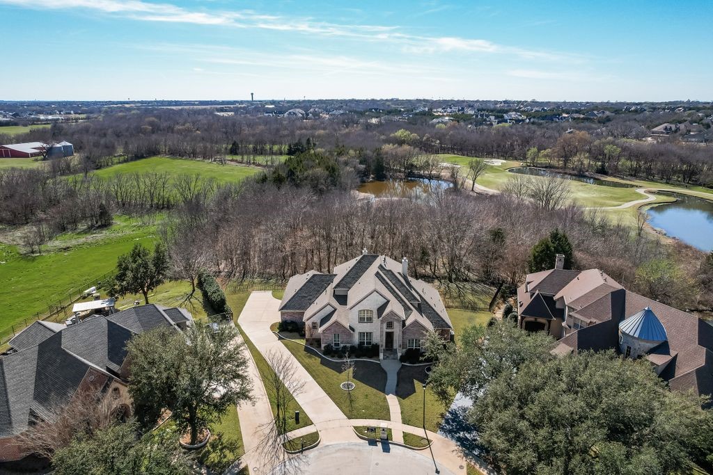 6 Waters Edge Court