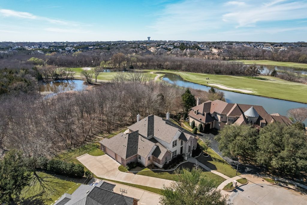 6 Waters Edge Court