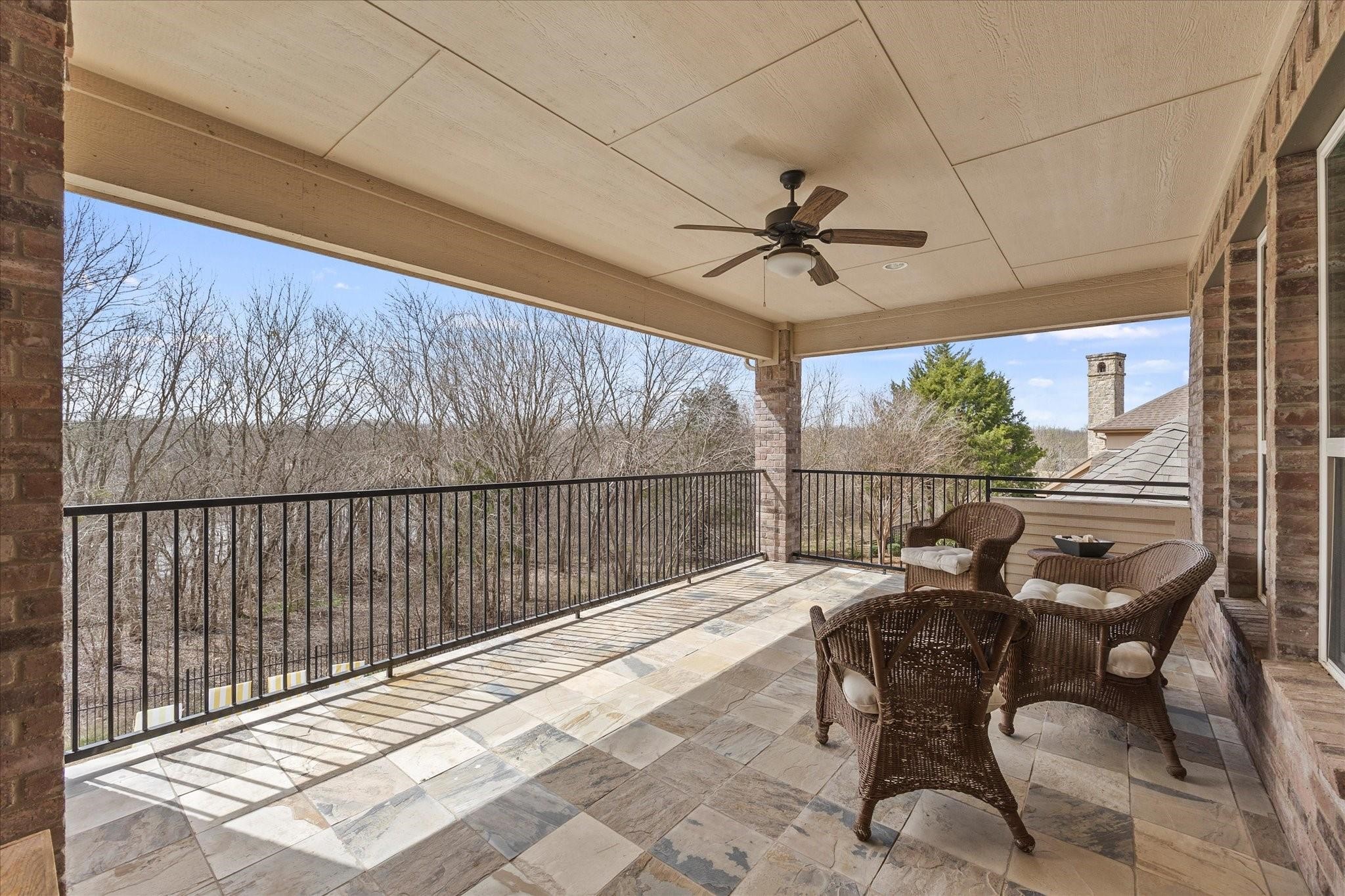 6 Waters Edge Court