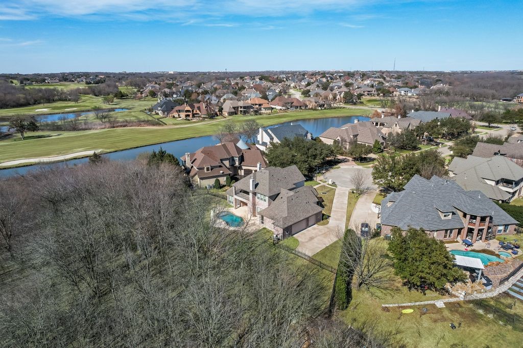 6 Waters Edge Court
