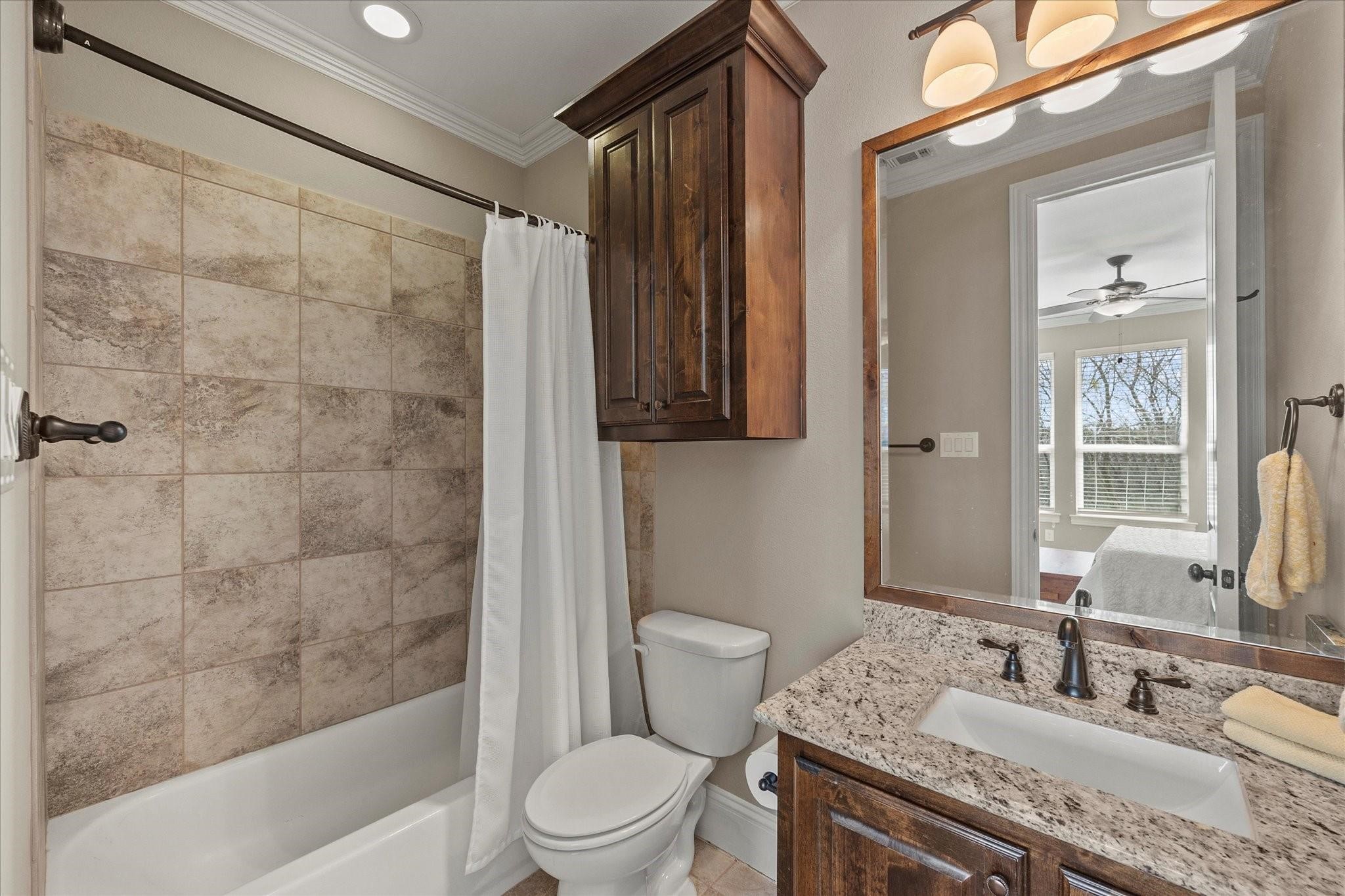 6 Waters Edge Court