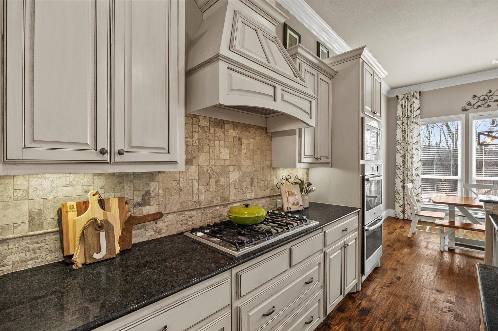 6 Waters Edge Court