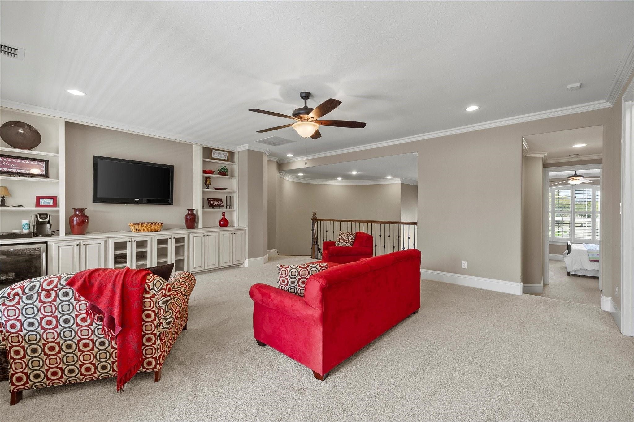 6 Waters Edge Court