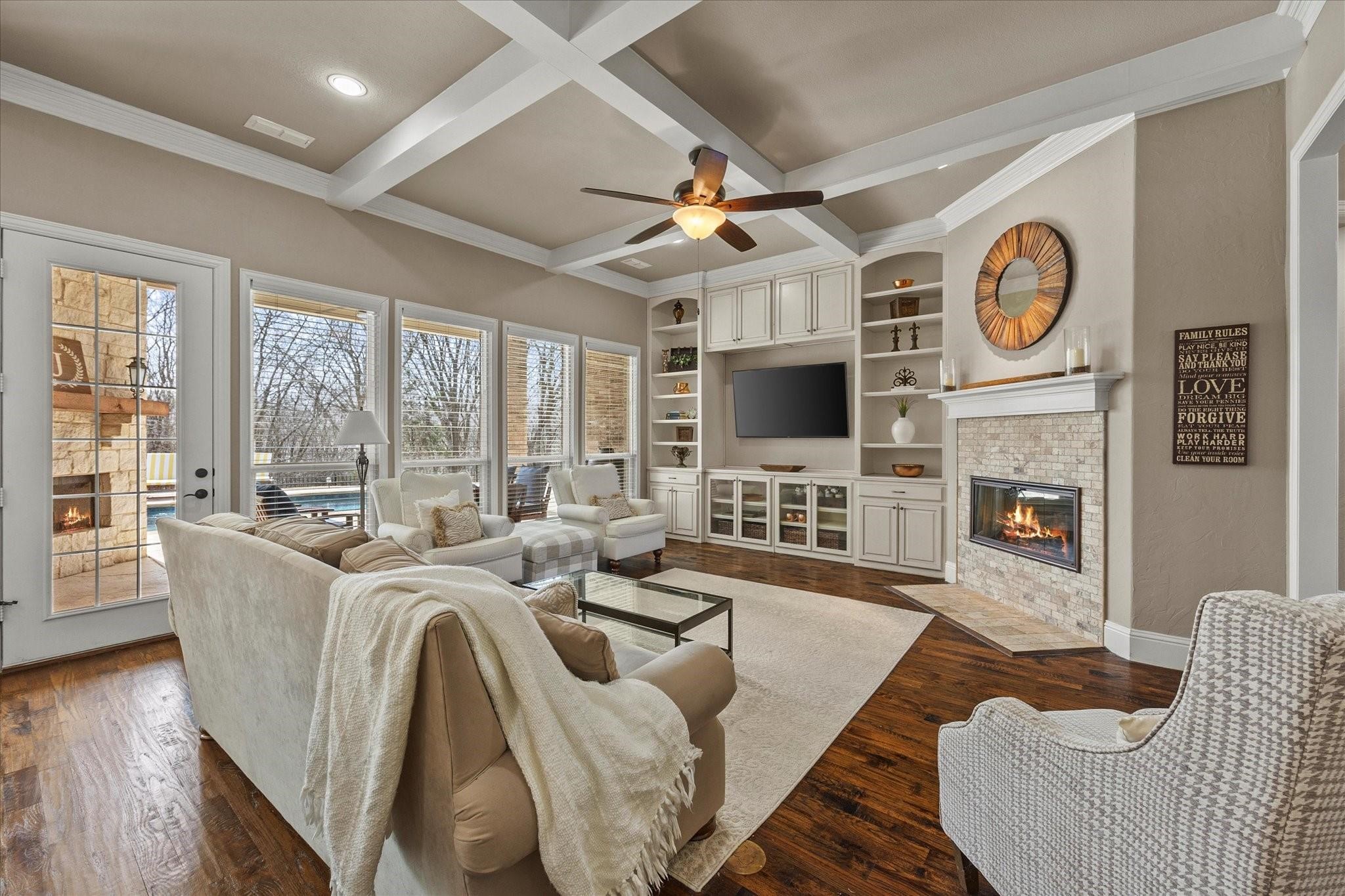 6 Waters Edge Court