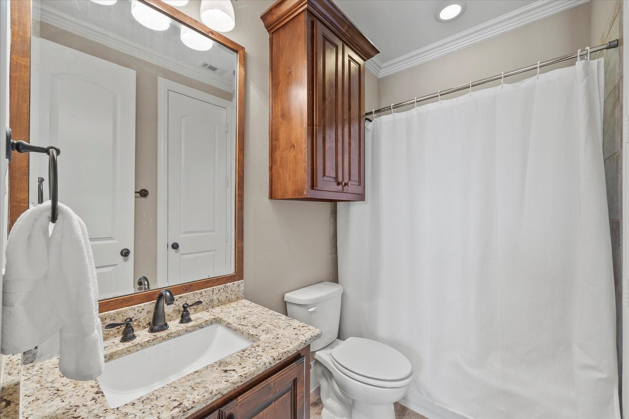 6 Waters Edge Court