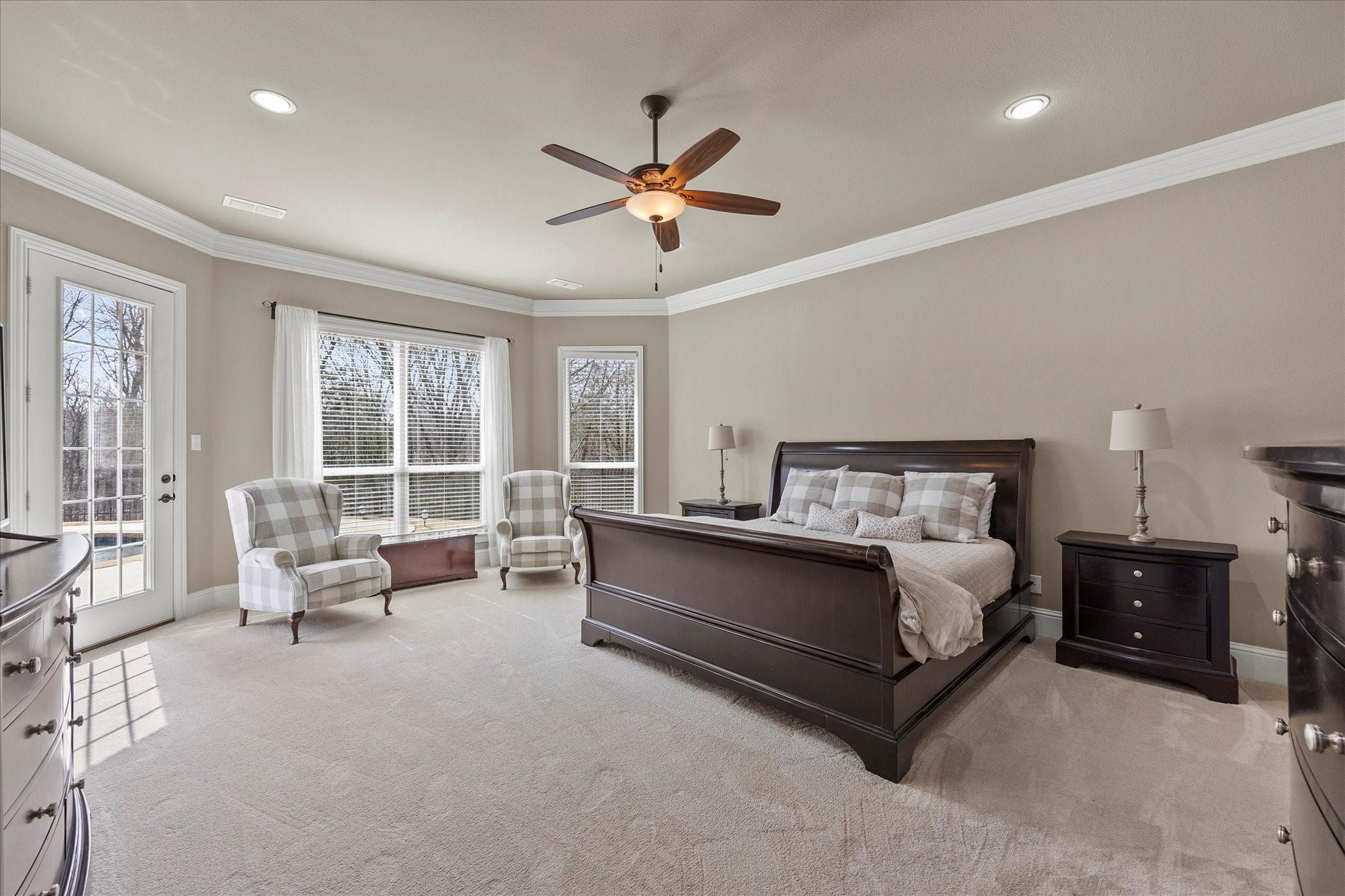 6 Waters Edge Court