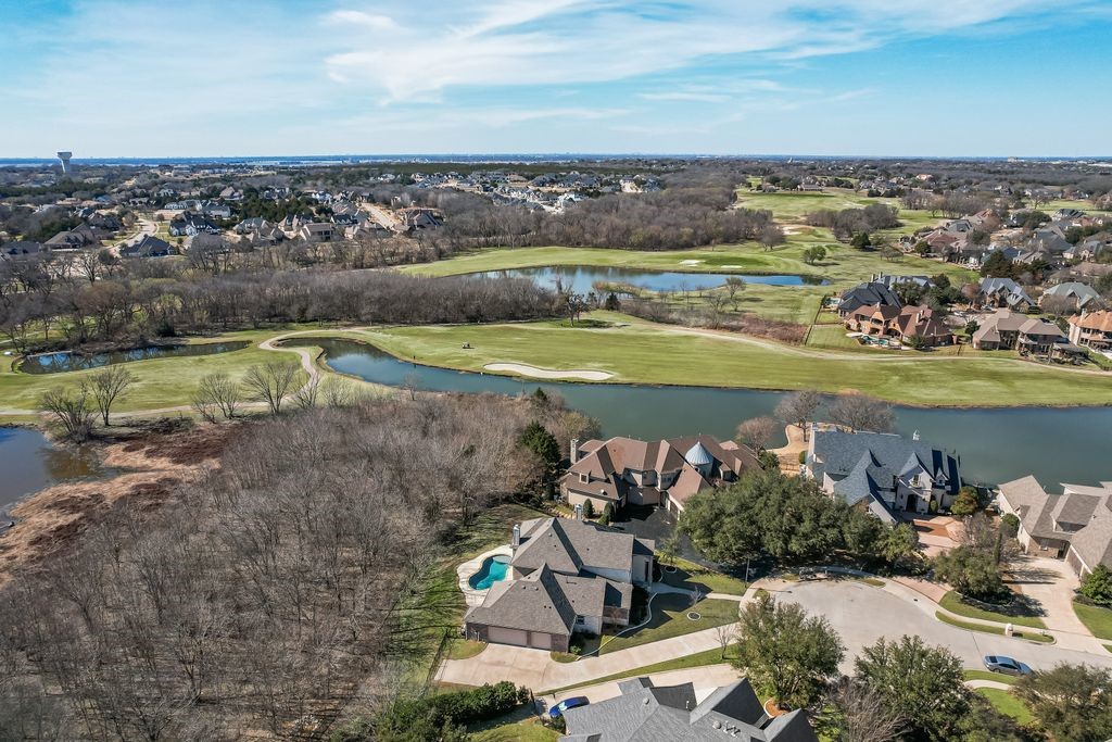 6 Waters Edge Court