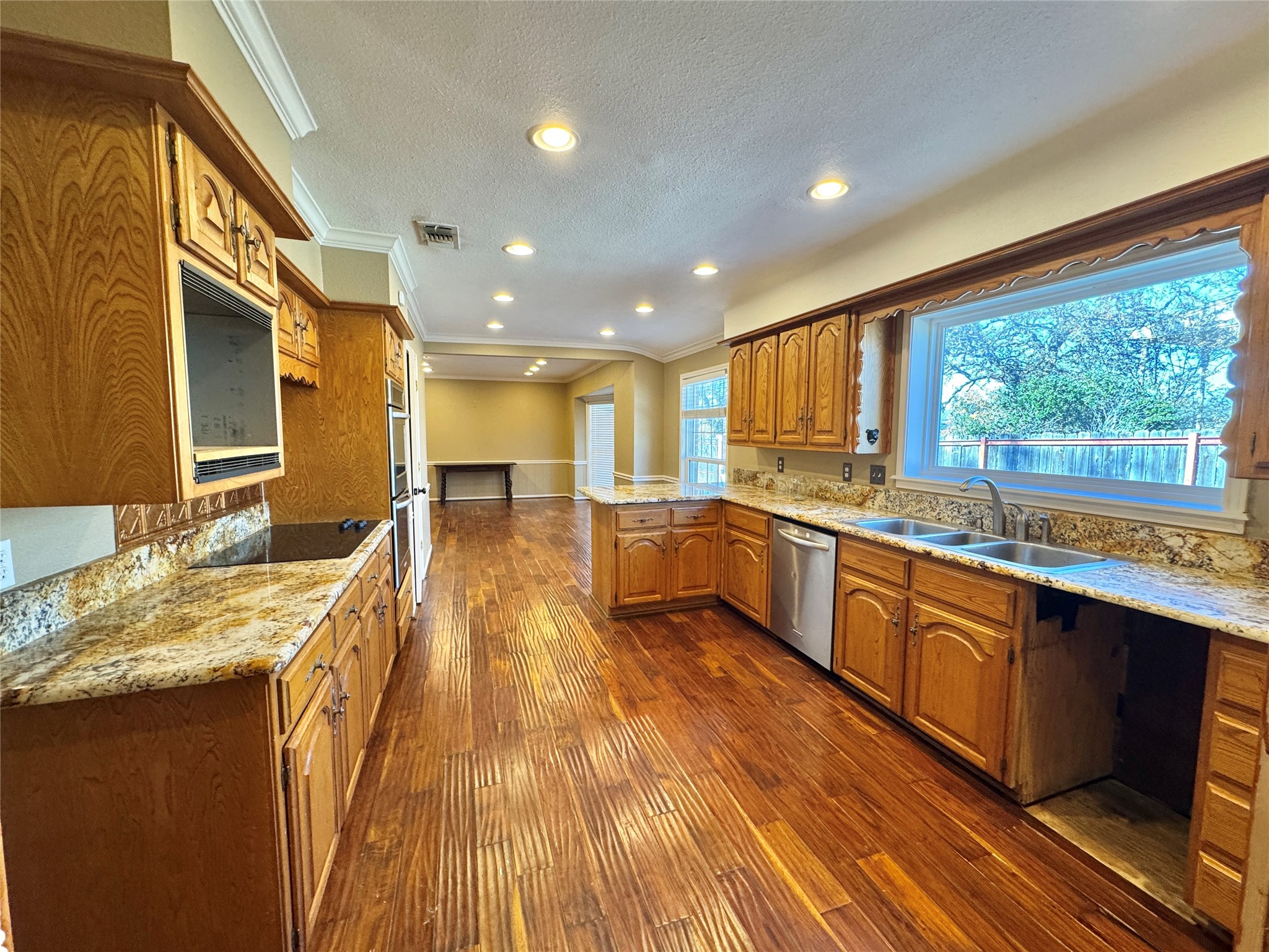 610 W Cedar Street