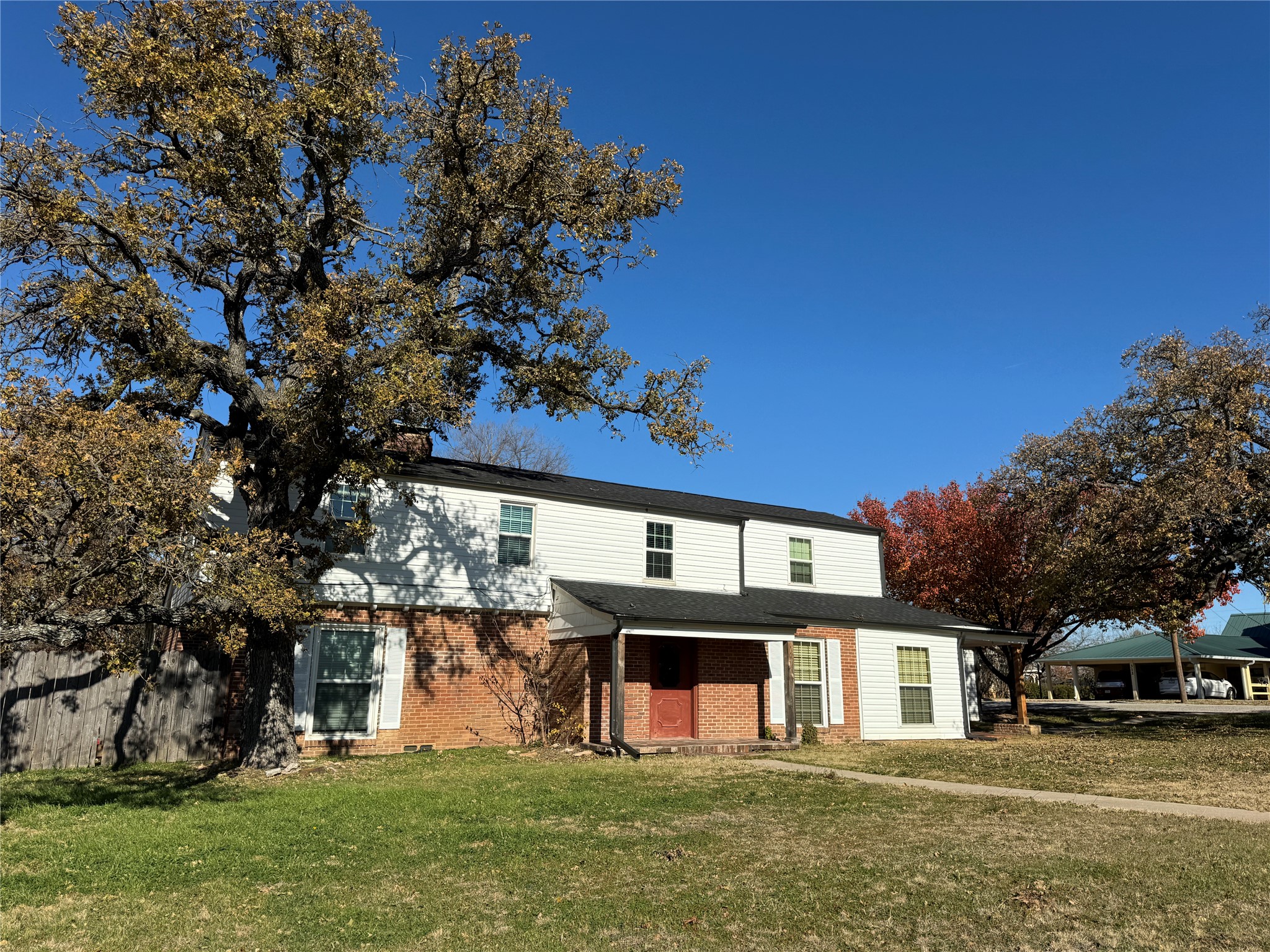 610 W Cedar Street