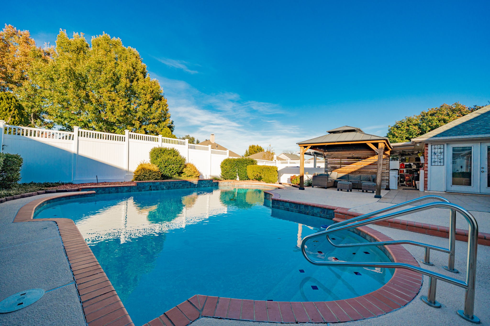 1213 Wedgecrest Lane