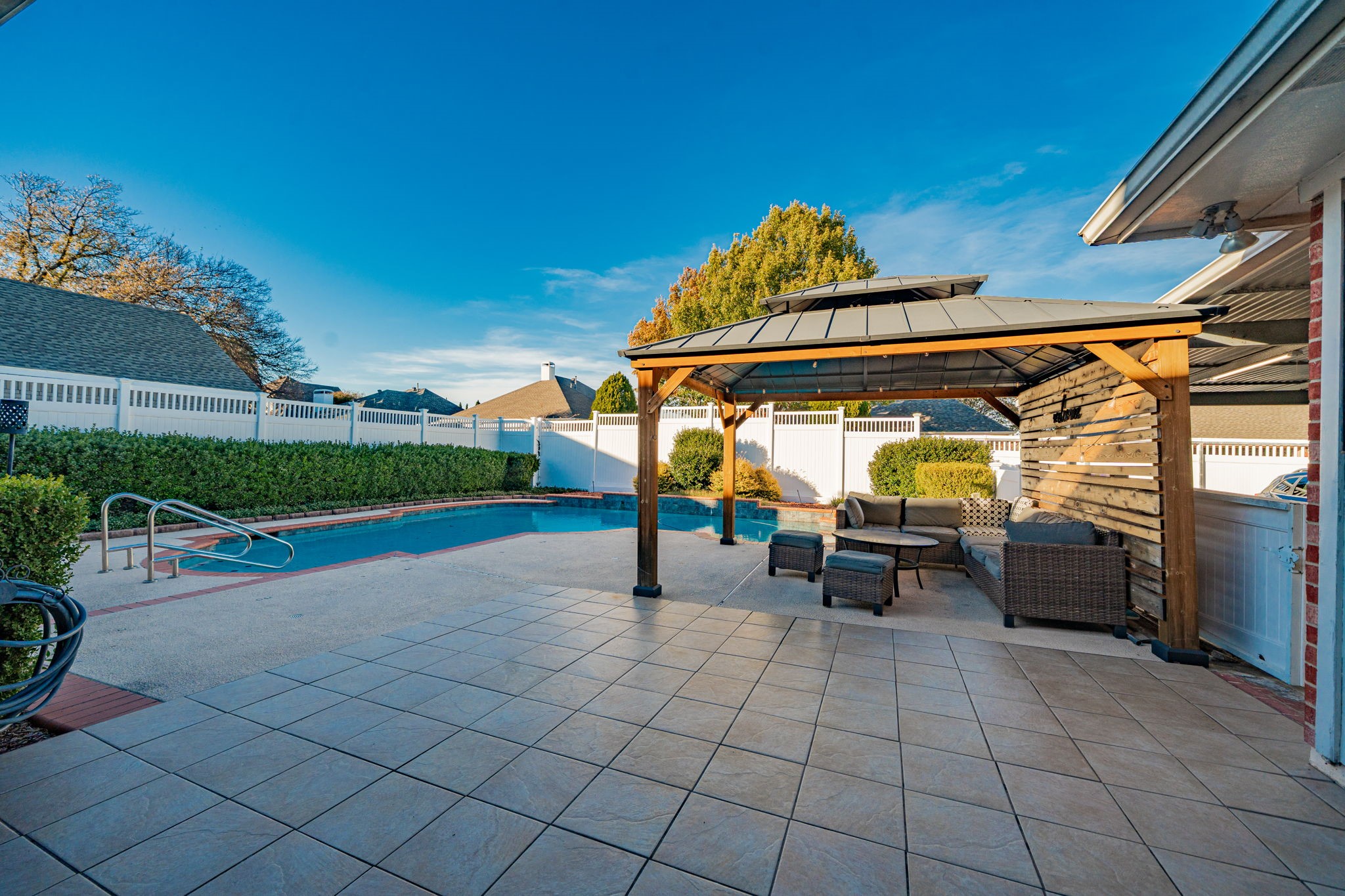 1213 Wedgecrest Lane